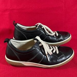 ECCO Leather Sneakers - Men's Size 9 LIKE NEW